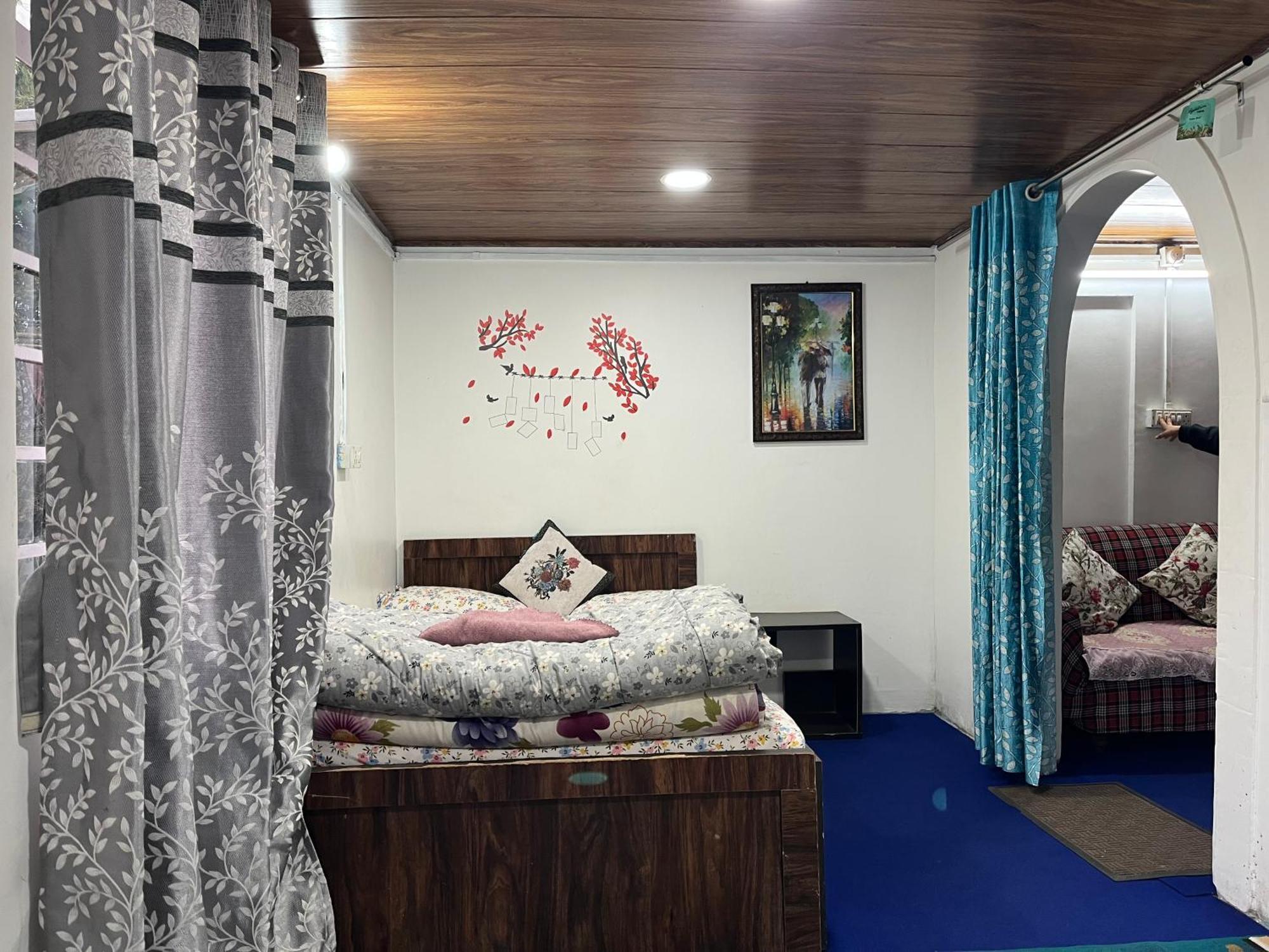Pradhan Homestay Mirik - Homestay Beside Mirik Lake Exterior foto