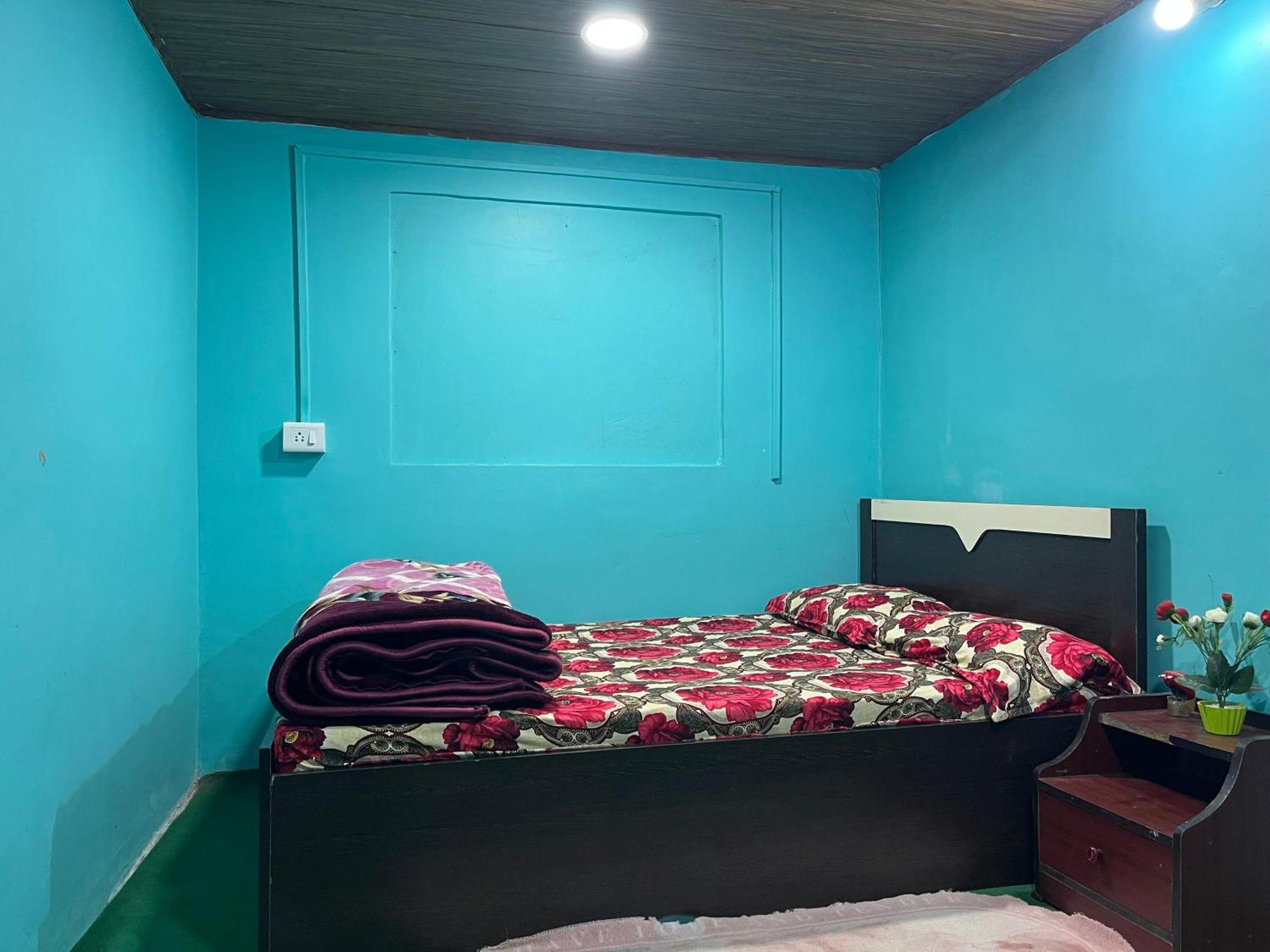 Pradhan Homestay Mirik - Homestay Beside Mirik Lake Exterior foto